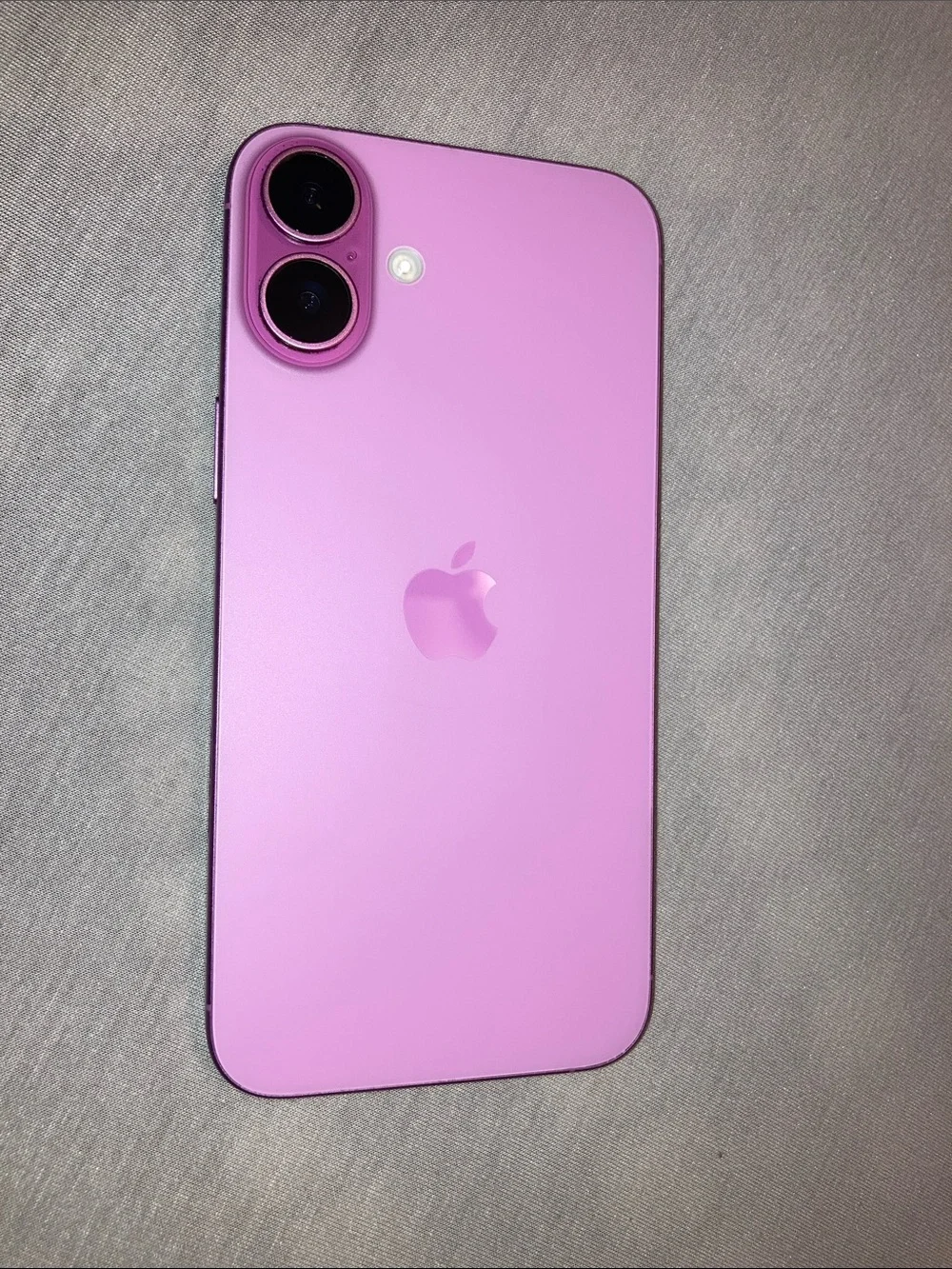 Apple iPhone in Lavender/Pink Back